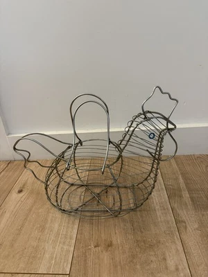 Metal Wire large Chicken Hen Egg Basket Holder Kitchen Storage, Farmhouse Basket - Image 1 of 4