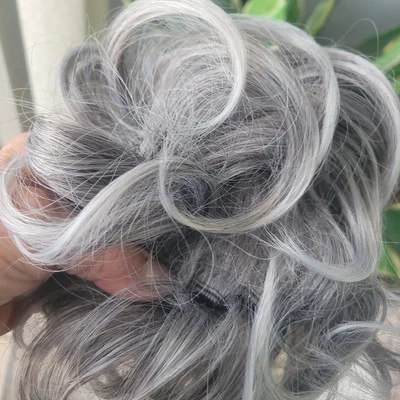 Серый с подсветкой грязный булочка с гребнем ели над хвостом - Изображение 1 из 4