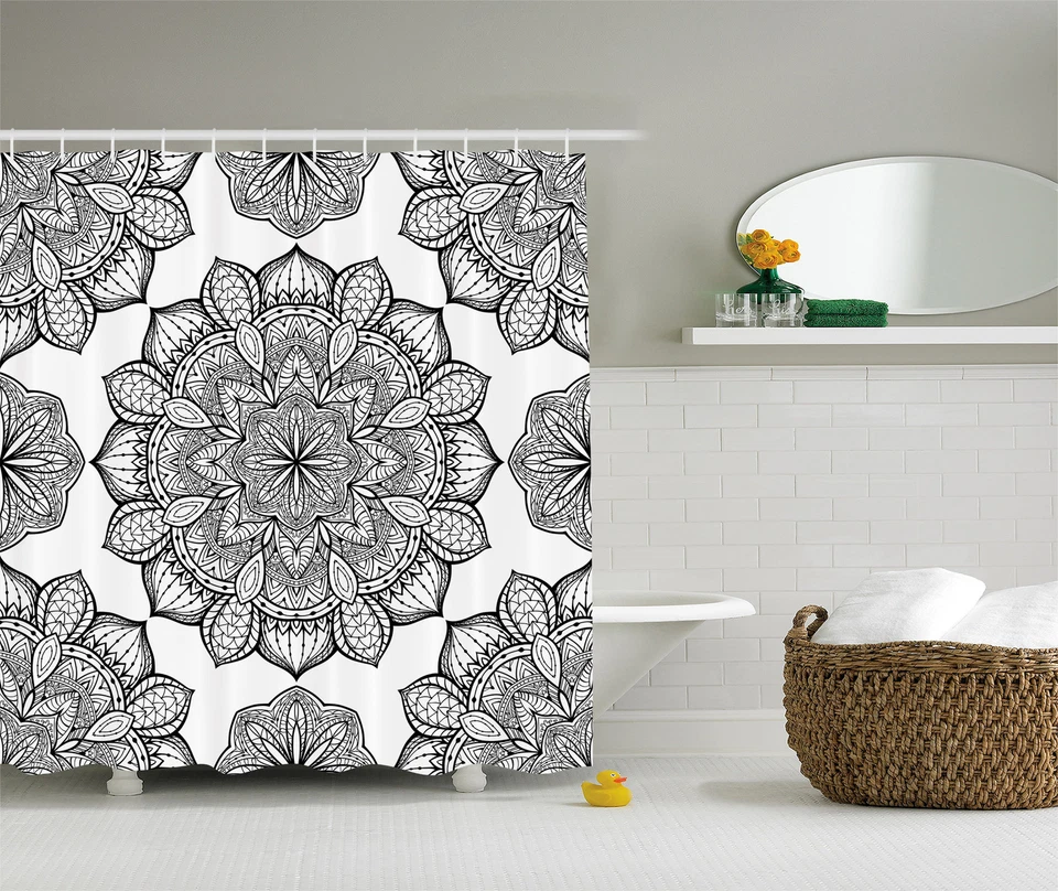 Cortina de ducha de tela con ganchos con estampado bohemio estilo hippie con patrón de mandala Foto 1 de 1