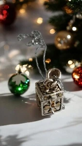 Small Prayer Box Charm - Picture 1 of 5