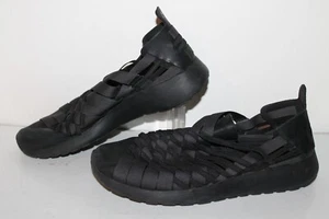 Nike RosheRun Woven Running Shoes, 641220-005, Black, Synthetic, Women's US 9 - Picture 1 of 5
