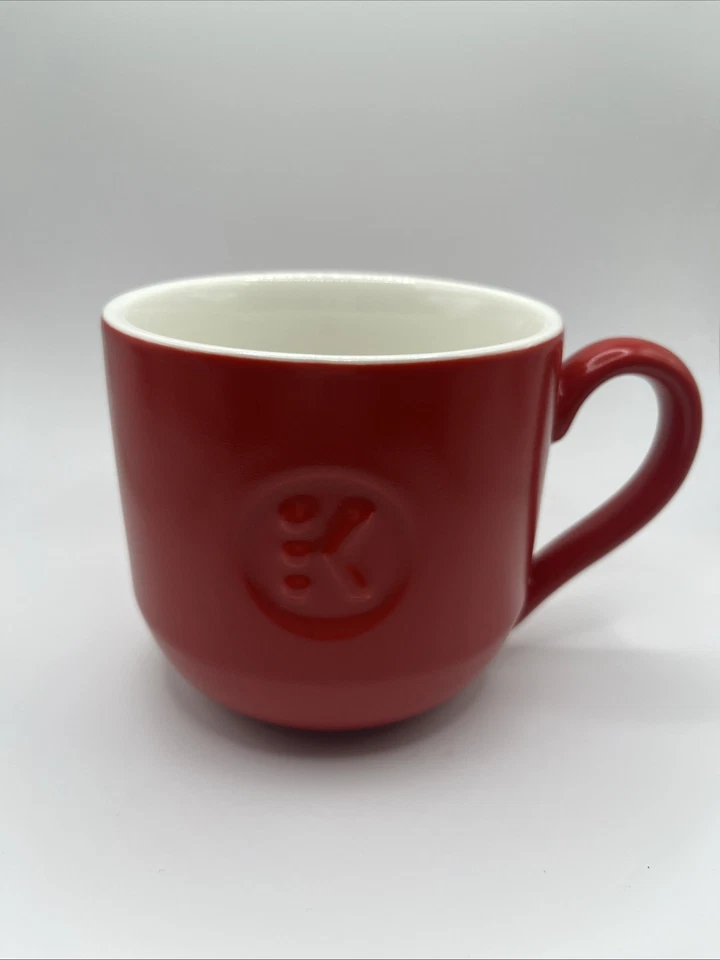Taza de café Keurig Signature, logotipo de cerámica roja en relieve Foto 1 de 4
