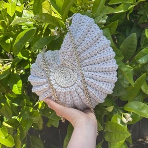 Summer, Beach Style seashell Handbag - Picture 1 of 2