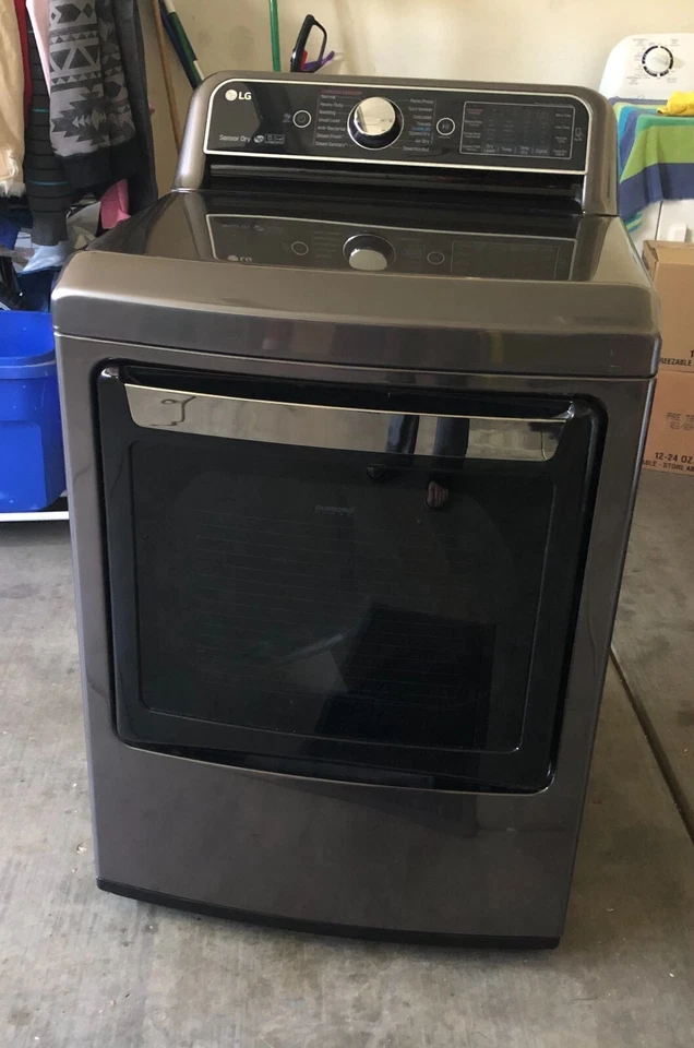 DLGX7601KE 7,3 ft³ Secadora de gas TurboSteam de capacidad ultra grande con EasyLoad  Foto 1 de 4