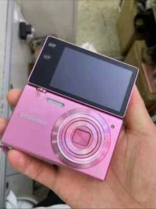 Samsung MV800 Flip-out Touch Screen Vlog Compact Digital Camera 16MP English - Picture 1 of 17