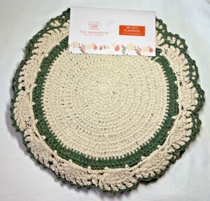 TOVAGLIETTE ROTONDE RACHEL ASHWELL FARMHOUSE (4) 15 POLLICI ALL'UNCINETTO VERDE AVORIO NUOVE CON SCATOLA - Foto 1 di 2