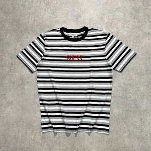 Camiseta Guess bordada, mediana - Imagen 1 de 5