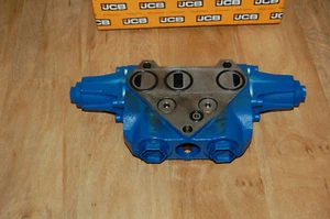 Genuine JCB 332/G8514 Valve section telescopic, JCB 531-70,536-70, 541-70 - Picture 1 of 10
