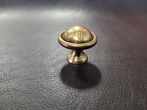 Hickory Hardware Lancaster Brass 1" Round Cabinet Knobs NOS Drawers Bath Kitchen - Picture 1 of 6