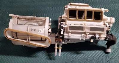 2006 LEXUS IS250-HVAC CLIMATE HEATER /RADIATOR  ASSEMBLY AC OEM PART#87050-30130 - Image 1 of 4