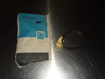 Nuevo enchufe de cableado de luz de marcador lateral GM NOS 6298686 1982-1987 Pontiac Grand Prix Foto 1 de 2