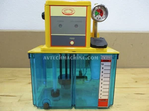 MFE-302FW-T4P Yeong Dien Lubrication Pump 4L Tank 220V - Picture 1 of 4