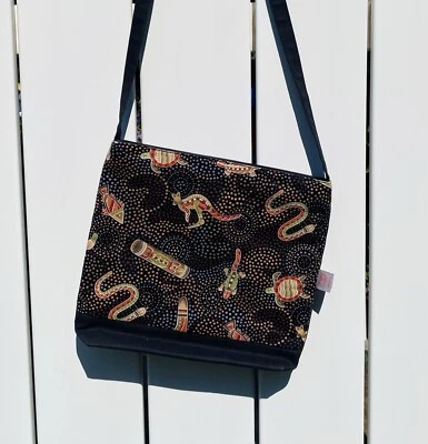 Bolso de Hombro Ginger Crush Adelaida Patrón Aborigen Australia Canguro Tortuga Foto 1 de 4