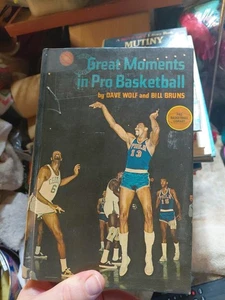 Great Moments in Pro Basketball Buch BILL RUSSELL AUTO - Bild 1 von 14