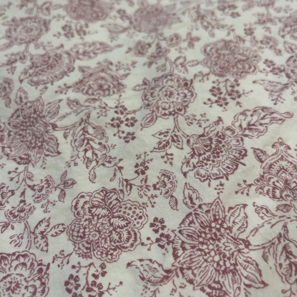 Ralph Lauren, Red And White Floral Toile King Flat Sheet cotton percale - Image 1 of 4