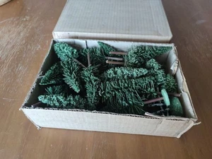Bäume für Modellbau Karton 20 * 30 * 8cm - Bild 1 von 6