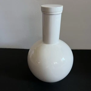 Mid Century Kenilworth Glossy White Decanter with Lid USA - Picture 1 of 14