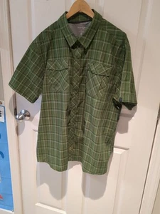 mountain hardwear Plaid Green Polo Short Sleeve Button Down Men's XL - Picture 1 of 6