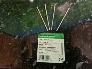 PACK OF 4 x M3.5 ELECTRICAL SOCKET SCREWS SWITCH SCREWS LONG 75mm - Picture 1 of 1