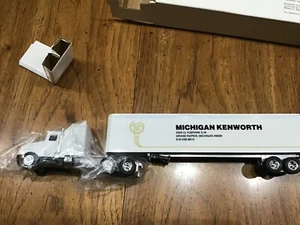 Ertl #9515 Michigan Kenworth Traktor und Anhänger Set L4073 - Bild 1 von 6