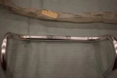 Manillar de carretera 3ttt RECORD COMPETIZIONE 420mm 26mm barra aluminio vintage años 80 NOS Foto 1 de 4