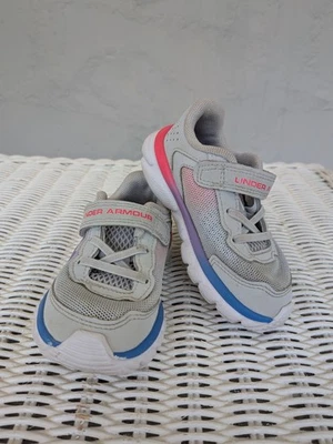 Under Armour Assert младенца ясельного возраста девочки кроссовки серый радуга размер 6K - Изображение 1 из 4