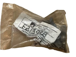 HERRAJES DE MONTAJE DE ALUMINIO RUSSELLSTOLL F21399B ABRAZADERA 30A JL/AT ABB Thomas Betts - Imagen 1 de 2