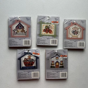 Nuovo kit magnete punto croce Berlin Co mini tesoro casa fragola arca teiera - Foto 1 di 9