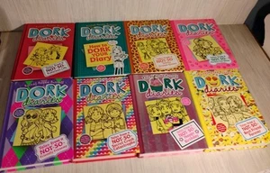 Dork Diaries Buch 8 Stück Hardcover - Bild 1 von 5