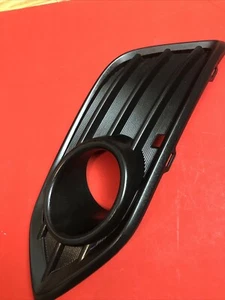 LEFT 2019 -21 Honda L H V Front Drivers Fog Lamp Cover Garnish 71105-T7A-J100 - Picture 1 of 6