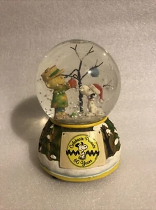 CELEBRATE Peanuts 60 YEARS "OH CHRISTMAS TREE" SNOOPY MUSICAL Snow Globe 5" - Picture 1 of 8