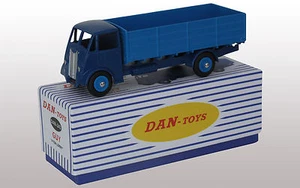 DAN TOYS GUY "FlatTruckWith Tailboard" dunkelblau/blau excl.500 Ex) Ref DAN 243 - Bild 1 von 1