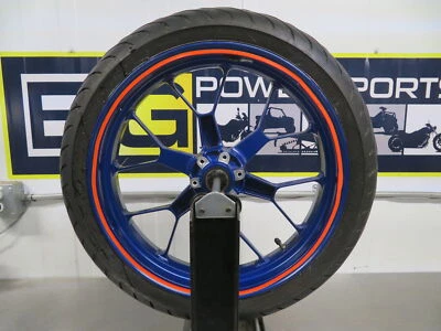 EB1288 2007 07 APRILIA RSV1000R PNEU ARO RODA DIANTEIRA DE FÁBRICA 17X3.5 - Imagem 1 de 4