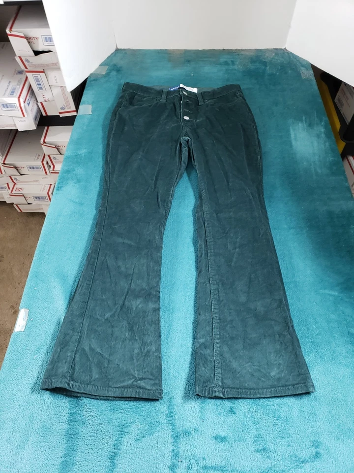 Pantalones de mezclilla Old Navy juveniles talla 14 Plus verde elástico pana tiro alto acampanados Foto 1 de 4