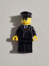 LEGO City Pilot Minifigure 60102 Airport VIP Service