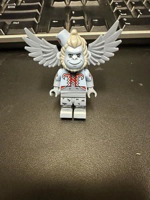 Lego Grinning Flying Monkey 70917 Batman Movie Minifigure - Image 1 of 4