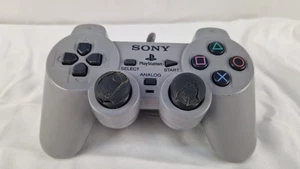 Controller Ufficiale PlayStation 1 PS1 SCPH-1200 Dual Shock Grey TESTATO + FUNZIONANTE - Foto 1 di 3