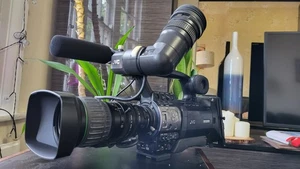 JVC GY-HM700E Camcorder with Canon KT14x4-4B KRS Optional ENG Lens - Picture 1 of 24