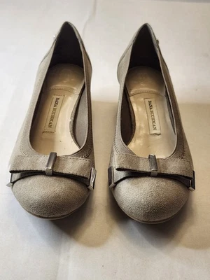 Zapatos sin cordones Dana Buchman con lazo punta redonda para mujer talla 8,5 tostado/topo  Foto 1 de 4