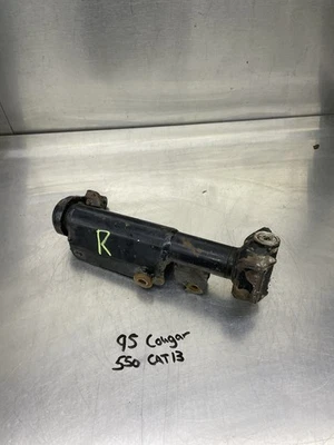 1995 1996 1997 Arctic Cat Cougar 550 OEM Ski Steering Spindle Knuckle Hub RH - Image 1 of 4