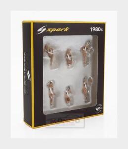 1:43 SPARK Figurines Grid Girls 1980S  43AC022 Model