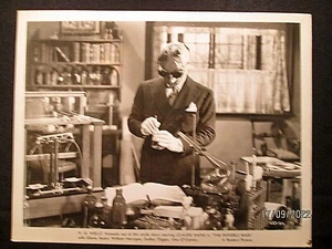 CLAUDE RAINS, INVISIBLE MAN (UNIVERSAL HORROR PHOTOS) CLASSIC UNIVERSAL PHOTO - Picture 1 of 1