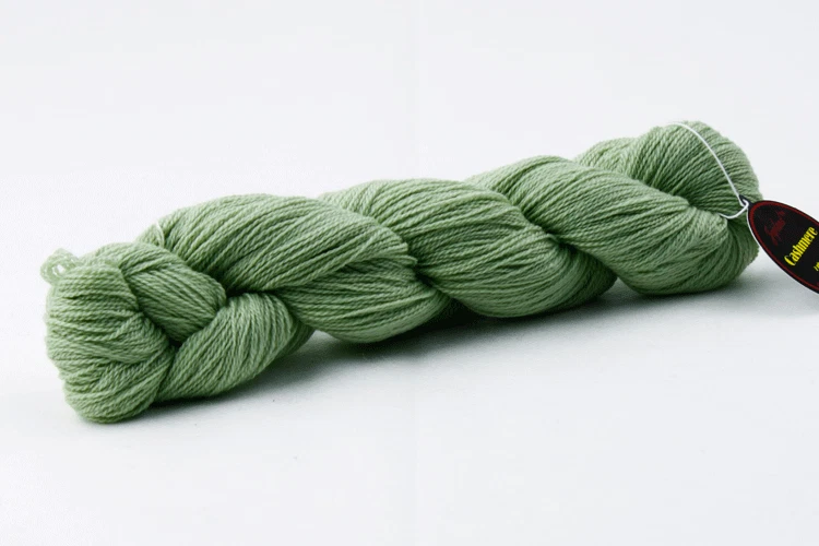 2 ply lace weight 100% cashmere yarn 50 gram 440 yards light sage c244 - Image 1 of 1