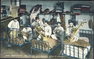 MILITARY FRENCH INFANTRY soldiers Musicians getting ready for a concert; WWI - Bild 1 von 2