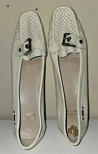 Flache Damen-Slipper weiß Größe 11 Leder mit Ösen - Bild 1 von 7