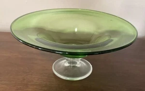 Grün getönte breite, flache Obst Herzstück Schüssel auf klarem Sockel 11" - Bild 1 von 4