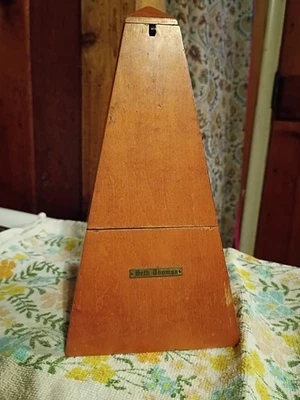 De colección Metrónomo De Maelzel Seth Thomas E899-575 ISS-3 Cuerda Nogal Usado Foto 1 de 4