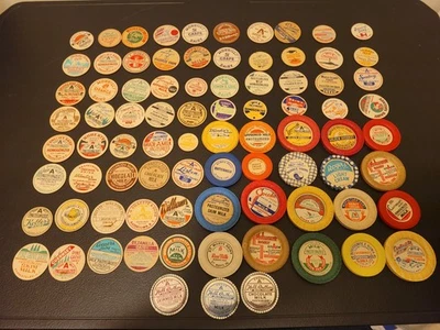 Лот из 83 различных винтажных крышек для молочных бутылок различных брендов и штатов - Изображение 1 из 4