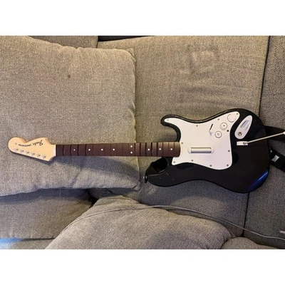 Harmonix Rock Band 4 Fender Stratocaster Wireless Guitar Controller – Xbox One - Image 1 of 3