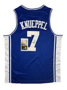 Maglia KON KNUEPPEL firmata autografata DUKE BLUE DEVILS con certificato di autenticità JSA CF37943 - Foto 1 di 6